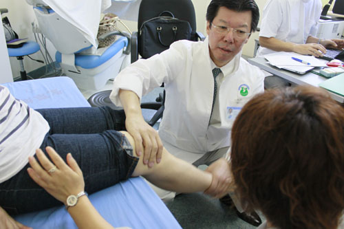 促进中日康复医学交流 日本骨科专家在中心开展骨科诊疗指导活动